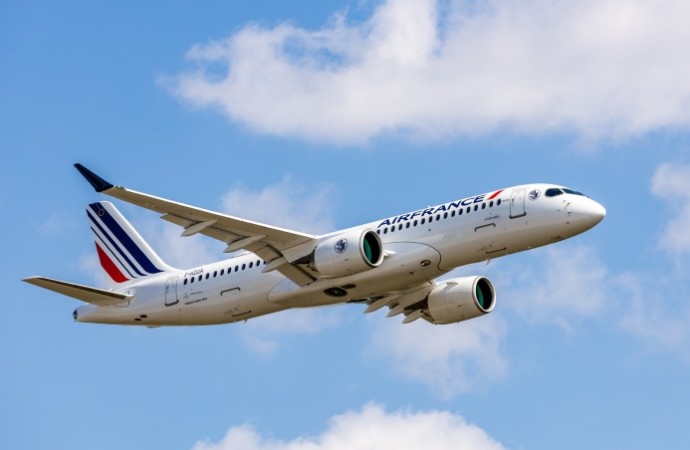 Air France presenta su primer Airbus A220-300