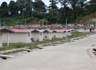 Gobierno beneficia a 45 familias con viviendas completas, mejoras y asignaciones de lotes en Bocas del Toro