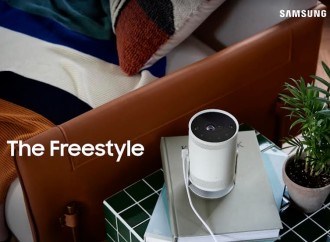 Vive la experiencia portátil de un smart TV de Samsung con el nuevo The Freestyle