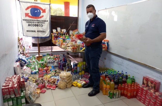 Acodeco destruyó más de 3 mil productos vencidos en Herrera