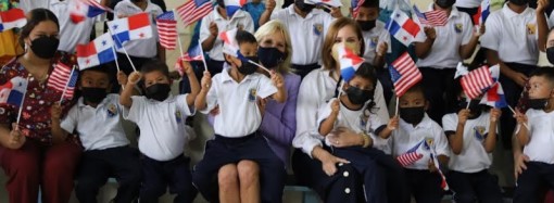 Primera Dama de Panamá sostiene reunión bilateral con su homóloga estadounidense