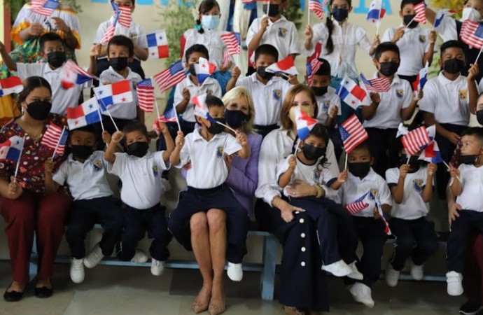 Primera Dama de Panamá sostiene reunión bilateral con su homóloga estadounidense