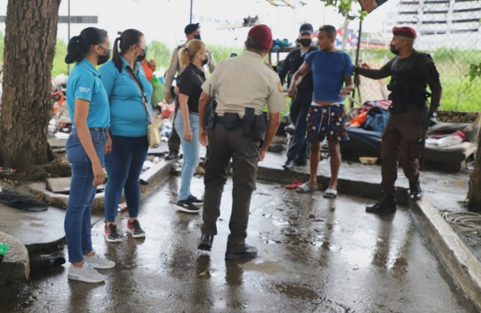 50 sintecho rescatados de las calles por la Alcaldía de Panamá