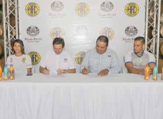 Varela Hermanos patrocinador oficial de los equipos femenino y masculino  del Herrera Fútbol Club