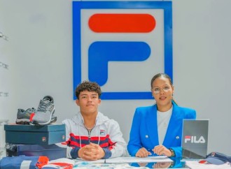 Isauro Elizondo, la nueva promesa juvenil del surf panameño