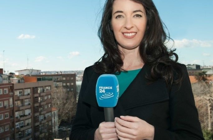 Sarah Morris, periodista de France 24 es nombrada “Mejor Corresponsal Extranjera en España”