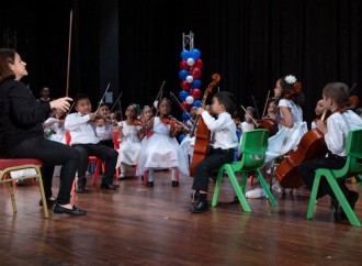 Programa de Iniciación Musical, semilla de la Red de Orquestas y Coros se luce en el Teatro Balboa