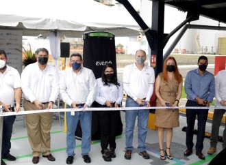 AES Panamá inaugura tres estaciones de carga para vehículos eléctricos