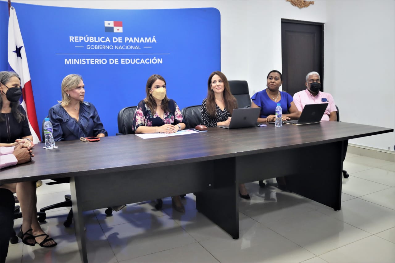 Copeme realiza cambio de coordinación general y apunta por una educación de calidad en Panamá