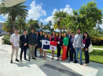 Delegación panameña realiza destacada participación en conferencia de ingeniería en los Estados Unidos