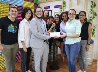 Cervecería Nacional entrega donación a Fundación Iguales a través de su campaña «Brindemos con orgullo»