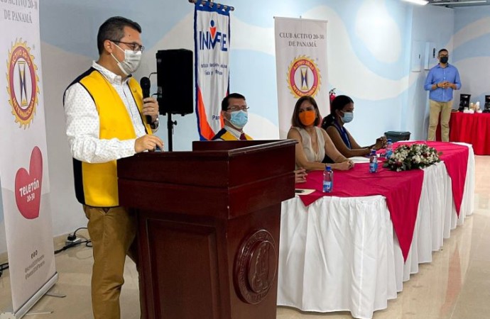 Teletón 20-30 del Club Activo 20-30 de Panamá entregó equipamiento para la Sala de Rehabilitación Robótica del INMFRE