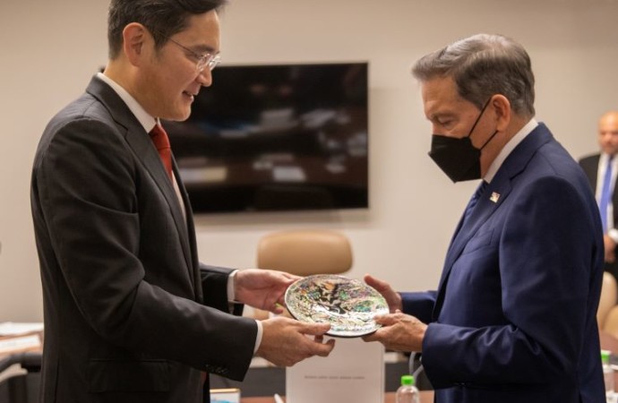 Jae Y. Lee, Vice Chairman de Samsung, sostuvo encuentro con presidente Cortizo Cohen en apoyo a la campaña Busan Expo 2030