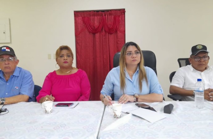 Nombran a interventor de COOBANA para garantizar sostenibilidad de industria bananera en Bocas del Toro