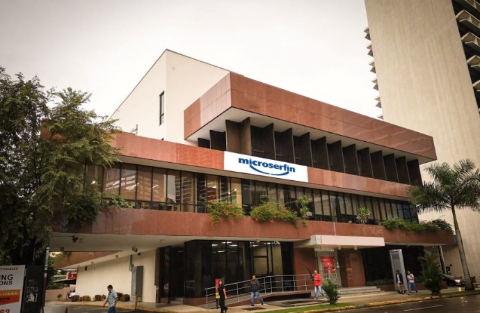 Microserfin se posiciona en el sector de Microfinanzas panameño