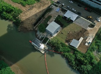 Wanda Díaz inicia recolección de desechos sólidos flotantes en el Río Juan Díaz