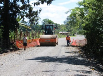 Ejecución del proyecto de rehabilitación de calles y caminos del distrito de Changuinola en la provincia de Bocas del Toro presenta un avance importante