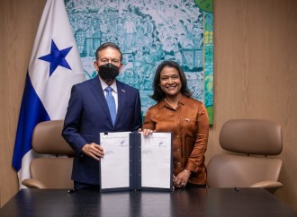 Presidente de la República sanciona Ley que regula las Bibliotecas Públicas de Panamá