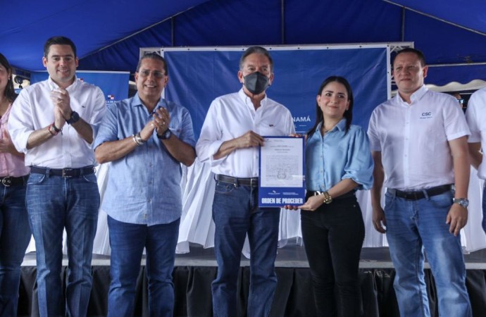 Presidente Cortizo Cohen entrega orden de proceder de proyecto habitacional en San Miguelito