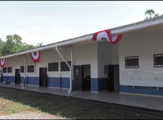 Gobierno culmina proyectos en 53 escuelas de la comarca Ngäbe Buglé