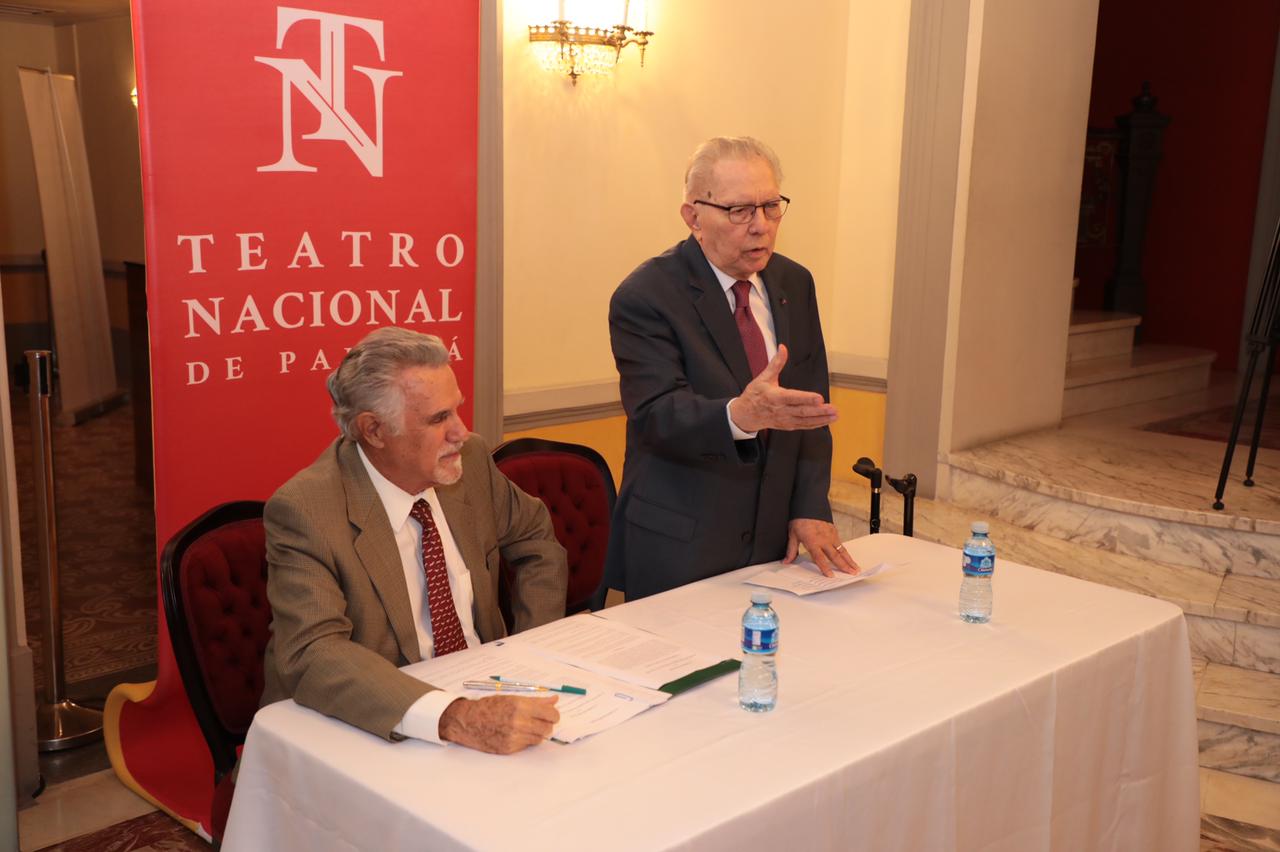 Fundación Concursos Nacionales dona valioso piano al Teatro Nacional