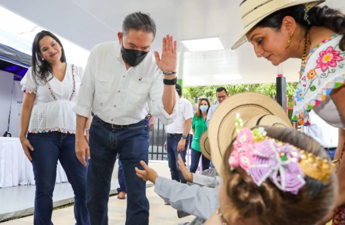 Autoridades inauguran CAIPI en Tonosí para el beneficio de niños y niñas