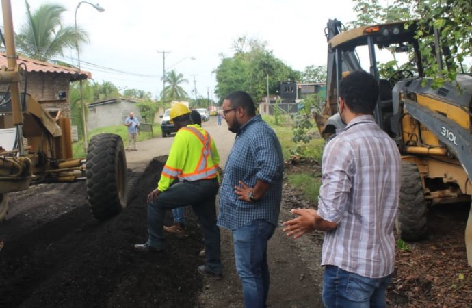 El MOP dio inicio a los trabajos de rehabilitación de las calles en el distrito de Changuinola