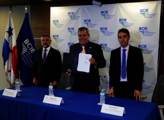 BCIE formaliza contrato de financiamiento del Proyecto Corredor de las Playas en Panamá