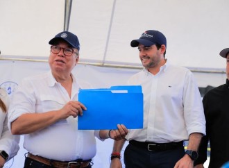 Vicepresidente Carrizo Jaén entrega orden de reinicio de obras de la nueva policlínica Dr. Manuel Paulino Ocaña de Penonomé