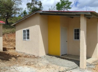 Construcción de 300 viviendas del Plan Progreso en Herrera presenta un 28% de avance