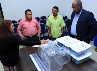 Región Educativa de Guna Yala recibe kits de robótica