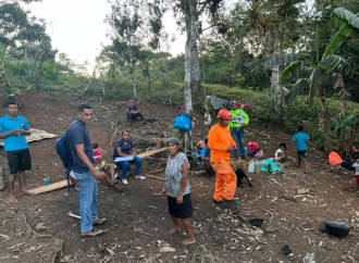 Miviot evalúa familia damnificada por incendio en Tulú de Penonomé