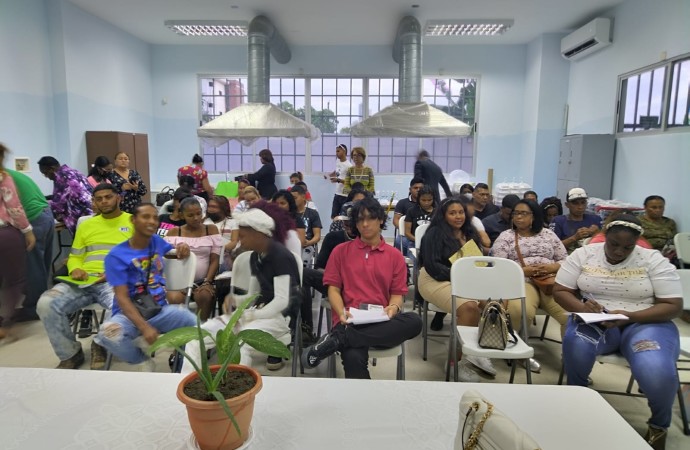 Meduca iniciará programa Tele Educación de Jóvenes y Adultos en la comarca Ngäbe y Panamá Centro