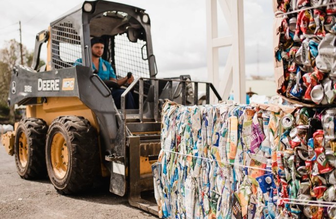 Tetra Pak presenta colaboraciones y destaca algunas de sus iniciativas de reciclaje previo al Día de la Tierra