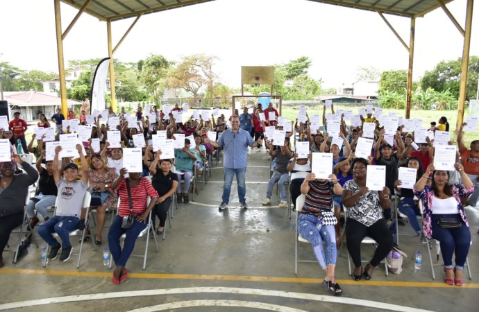Miviot beneficia a 105 familias de La Victoria en Veracruz con asignaciones provisionales de lotes