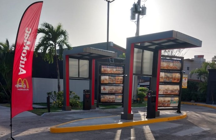 McDonald’s Panamá incorpora carriles paralelos para prestar su servicio de AutoMac