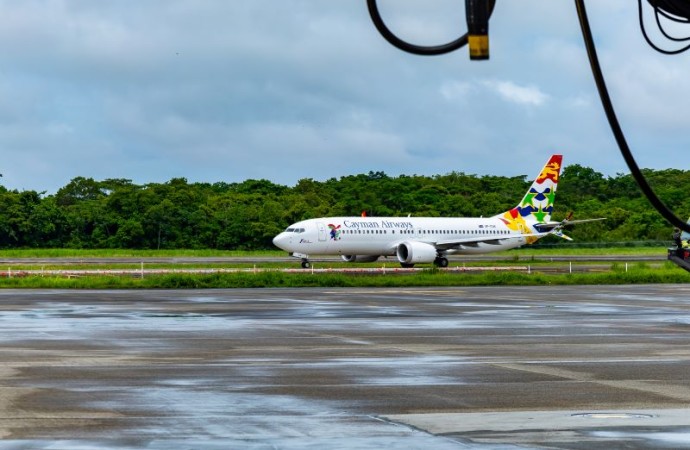 Cayman Airways reanuda vuelos directos desde Panamá hacia las Islas Caimán