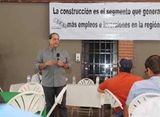 Ministro Paredes destaca pagos del programa Fondo Solidario de Vivienda en reunión con promotores de vivienda