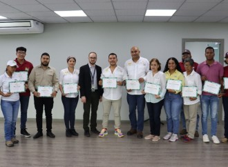 Cobre Panamá realiza capacitación teórica sobre biotecnología vegetal, dirigida a estudiantes y profesores de  la Universidad Latina  y la Universidad de Panamá