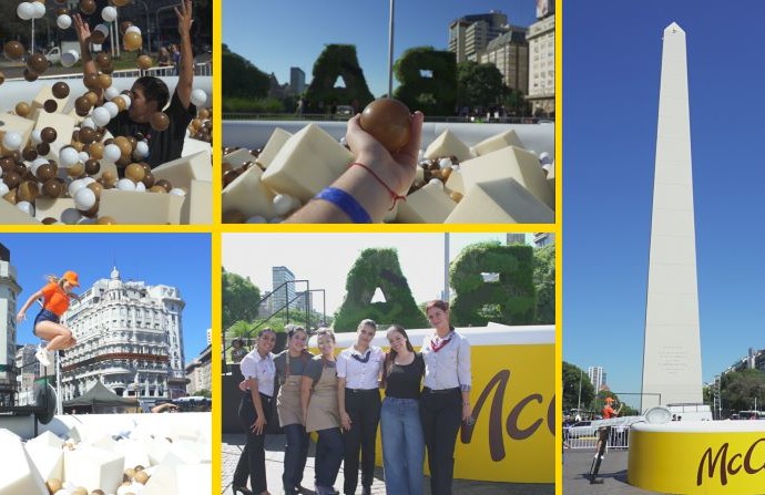 Argentina: McCafé sorprende con su vaso de café gigante en el Obelisco