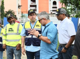 Ministro Sabonge supervisa avances del proyecto de renovación de El Chorrillo