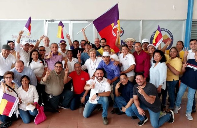 Ex presidenta Mireya Moscoso comparte experiencia electoral con pre candidatos panameñistas en San Miguelito