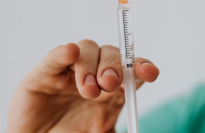 Moderna solicita a la FDA la autorización de su vacuna COVID-19 actualizada