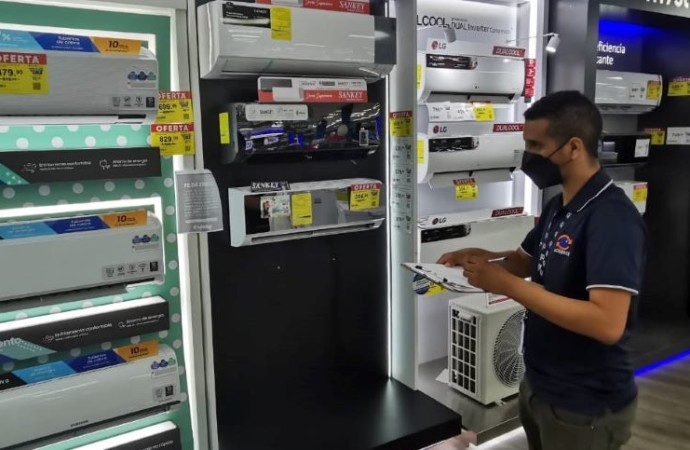 Acodeco realiza monitoreo de precios de abanicos y acondicionadores de aire