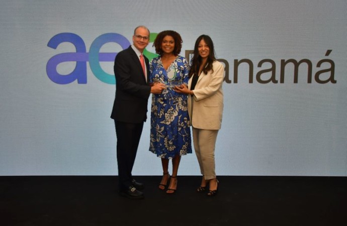 Doble Reconocimiento: Fundación AES Panamá destacada en Buenas Prácticas del Sello ODS por Igualdad de Género y Desarrollo Comunitario