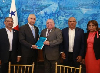 Gobierno recibe informe diagnóstico de la Universidad Tecnológica de Panamá «UTP» sobre relleno sanitario de Cerro Patacón