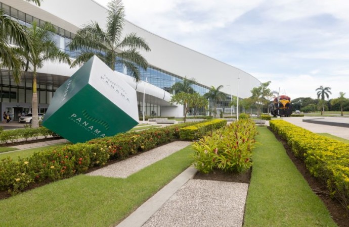 Panama Convention Center prohíbe el uso de botellas plásticas en sus instalaciones, con el fin de promover la sostenibilidad y la conservación del medio ambiente