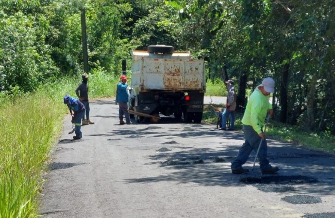MOP mejora infraestructura vial con la colocación de mezcla asfáltica en Boquete, Chiriquí