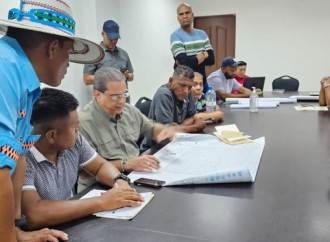 Gobierno logra acuerdo con grupo de Bocas del Toro para desalojar terrenos privados ocupados de forma ilegal
