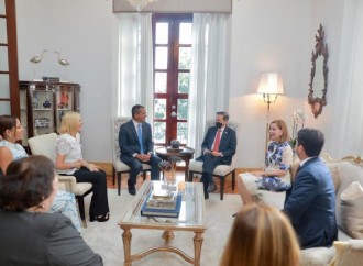 Cooperación comercial en la agenda: Presidente de Panamá recibe al Gobernador de Puerto Rico